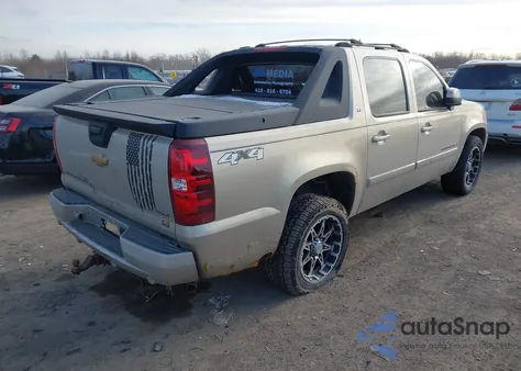 2007 Chevrolet Avalanche 1500 Lt из США, поврежденный, VIN 3GNFK123X7G199301